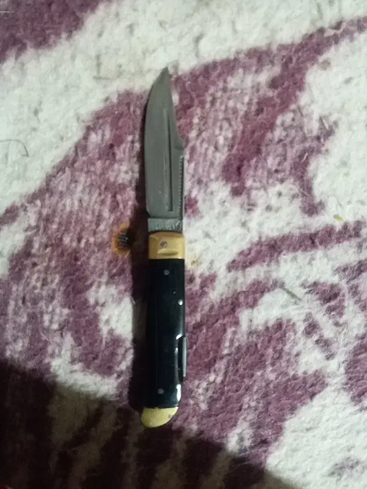 چاقوی زنجان بابایی|کلکسیون اشیاء عتیقه|میانه, |دیوار