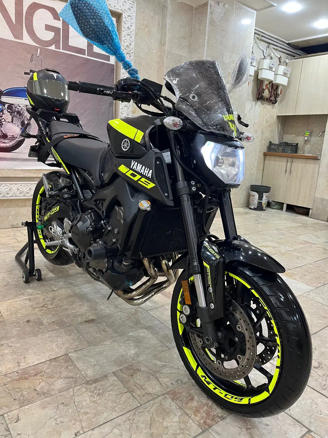 Yamaha mt09 cb gsx cbr|موتورسیکلت|تهران, فلسطین (میدان انقلاب)|دیوار