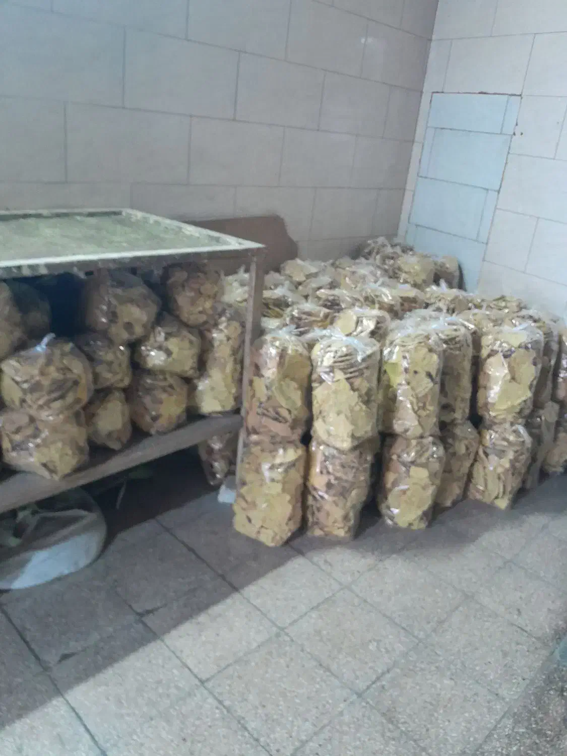 بسته یک کیلوی ۷۰|ظروف نگهدارنده، پلاستیکی، یک‌بارمصرف|یزد, |دیوار