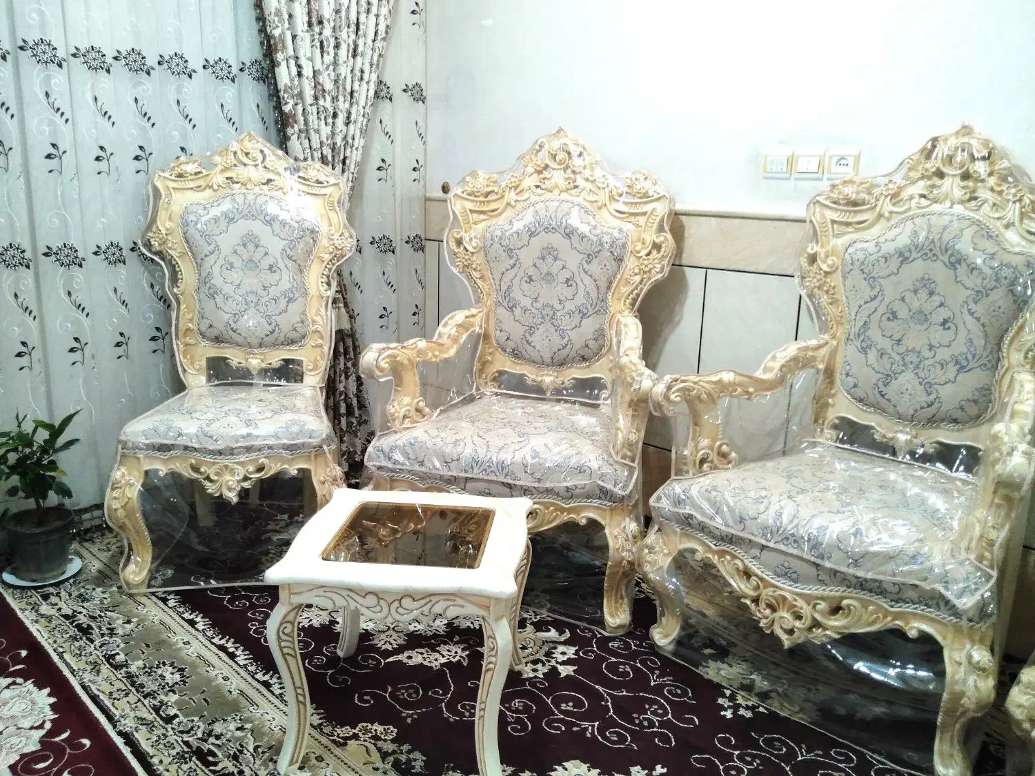 مبل سلطنتی 9 نفره|مبلمان خانگی و میز عسلی|قم, قلعه کامکار|دیوار