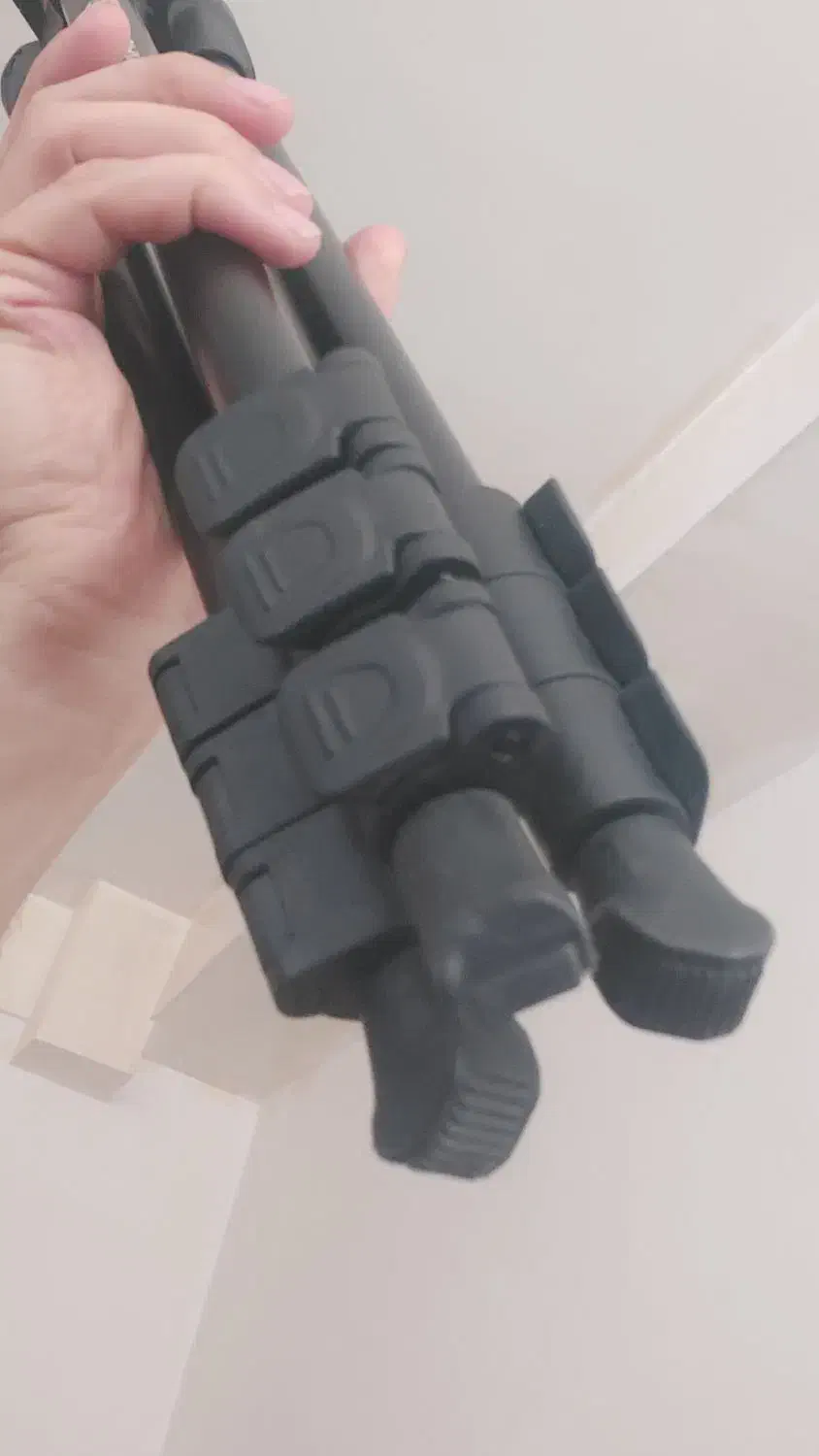 پایه دوربین عکاسی فیلمبرداری مارک ونگارد|دوربین عکاسی و فیلم‌برداری|شیراز, کوشک میدان|دیوار