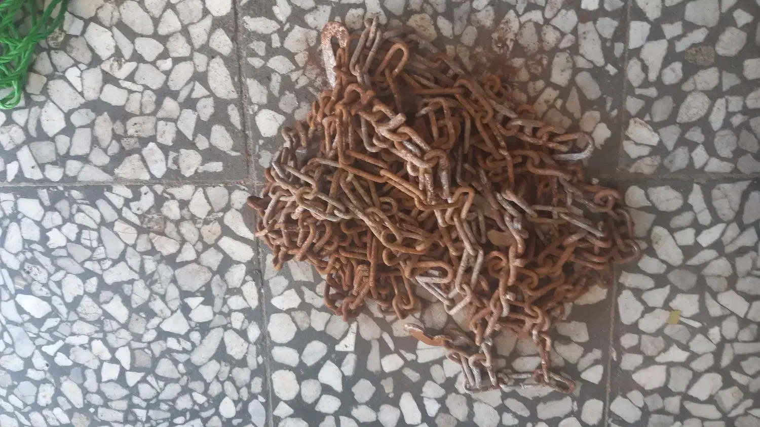 رنجیر چرخ|قطعات یدکی و لوازم جانبی|رشت, نظری|دیوار