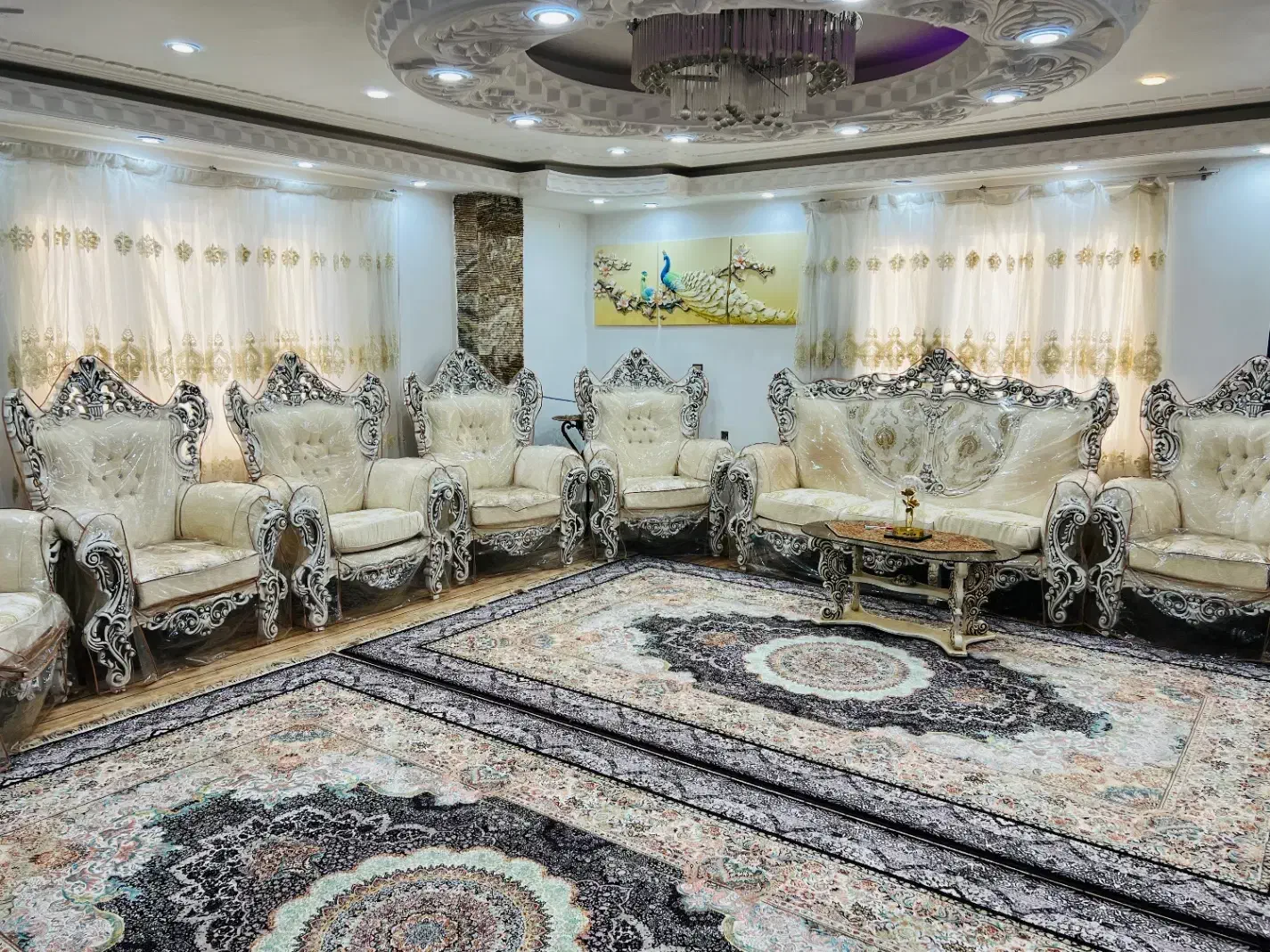 مبل ۹ نفره سلطنتی|مبلمان خانگی و میز عسلی|بندر گناوه, |دیوار