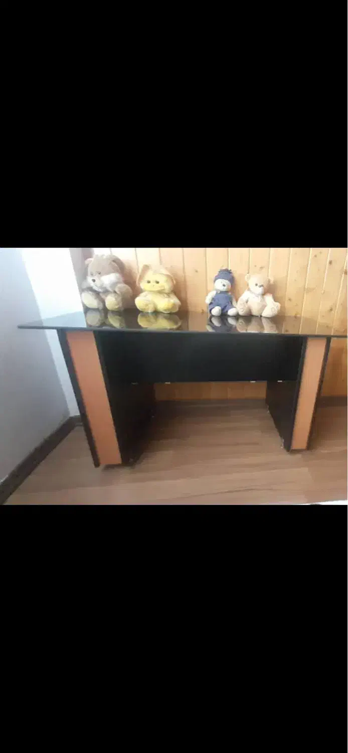 میز شیشه ای|میز تحریر و کامپیوتر|سلمان‌شهر, |دیوار