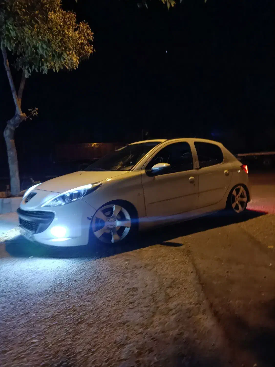 ۲۰۷سقف پانوراما دنده ای بدون رنگ و ضربه|خودرو سواری و وانت|میمه, |دیوار