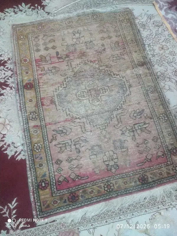 فروش قالیچه دستباف قدیمی|فرش|شیراز, فرگاز|دیوار