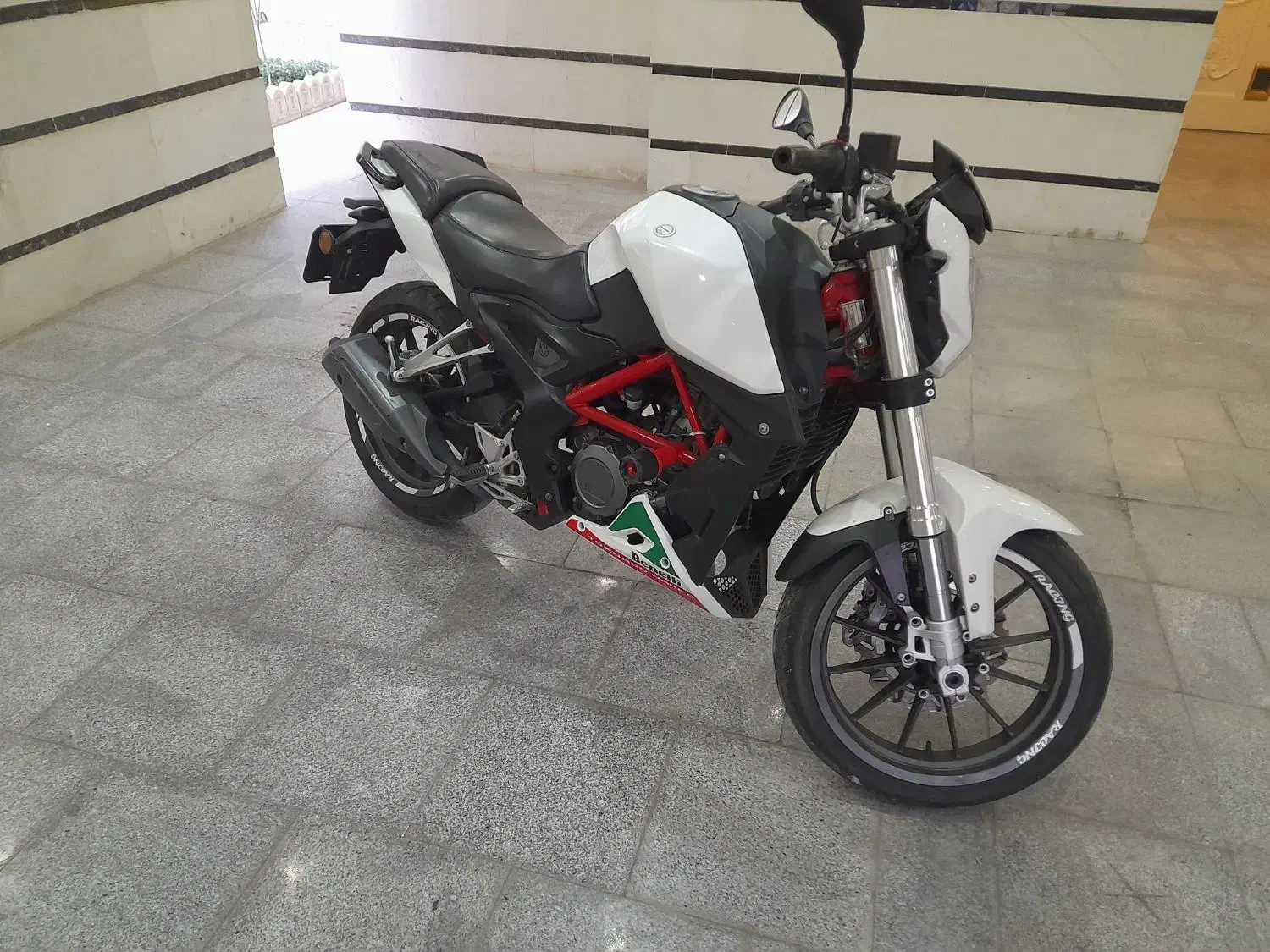 بنلی ۲۵۰ تک کم کار|موتورسیکلت|کرج, عظیمیه|دیوار