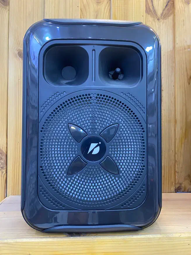 اسپیکر چمدانی نو و شکسته به قیمت عمده|پخش‌کننده همراه|اصفهان, احمدآباد|دیوار