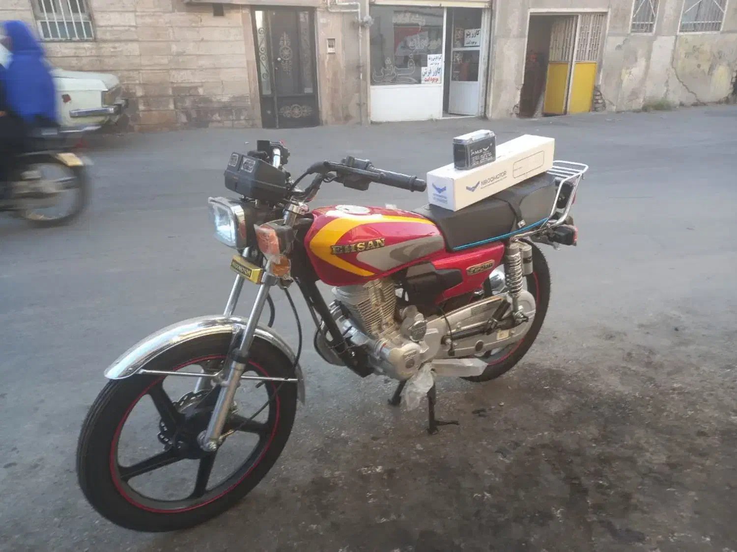 احسان ۲۰۰ در حد خشک|موتورسیکلت|همدان, |دیوار