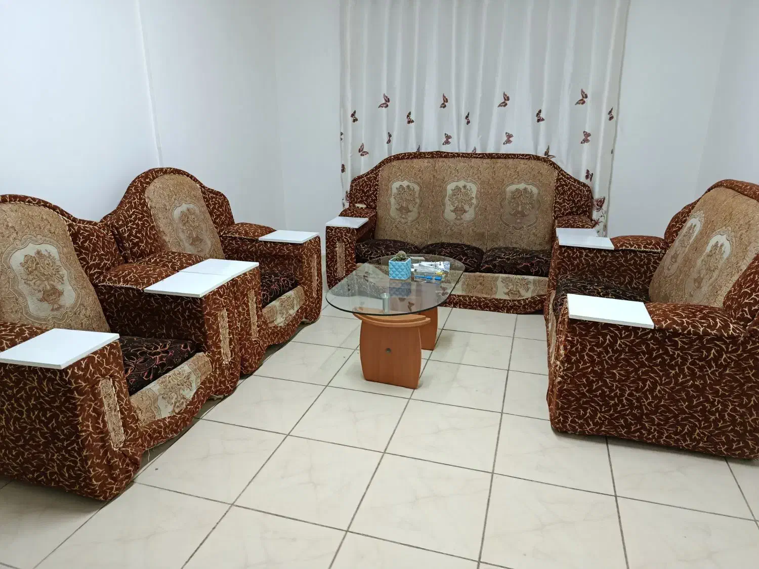 مبل هفت نفره|مبلمان خانگی و میز عسلی|پرند, فاز ۶|دیوار