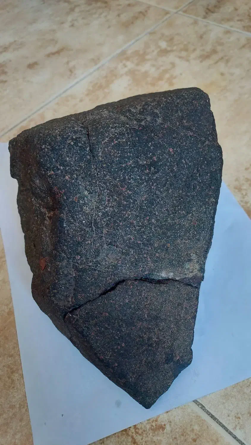 شهاب سنگ|کلکسیون اشیاء عتیقه|قدس, شهر‌قدس|دیوار