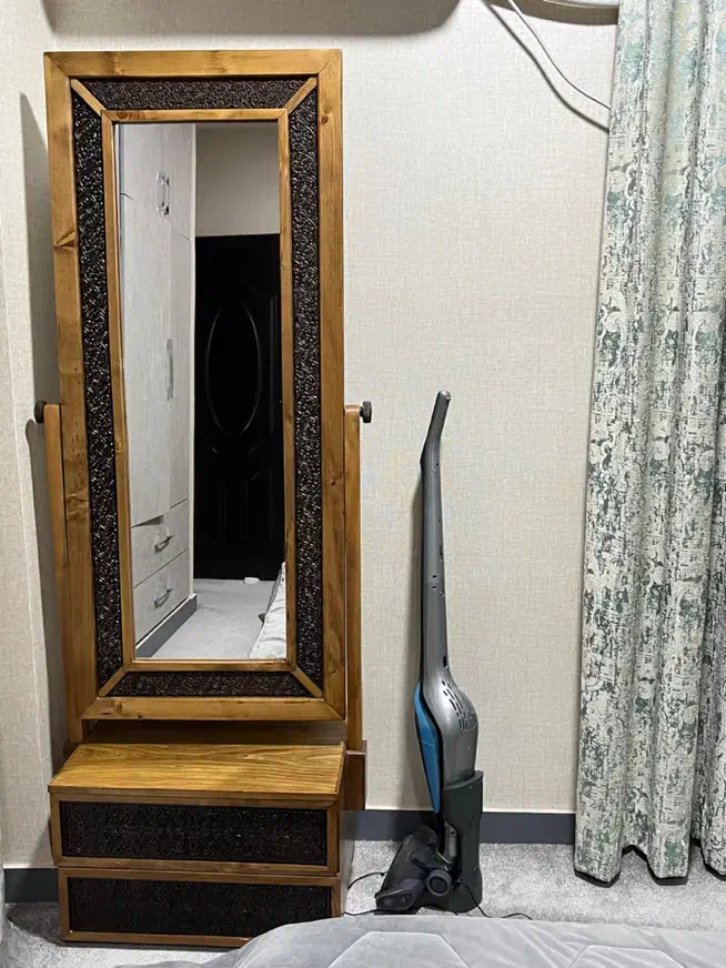 آیینه قدی|آینه|دزفول, |دیوار