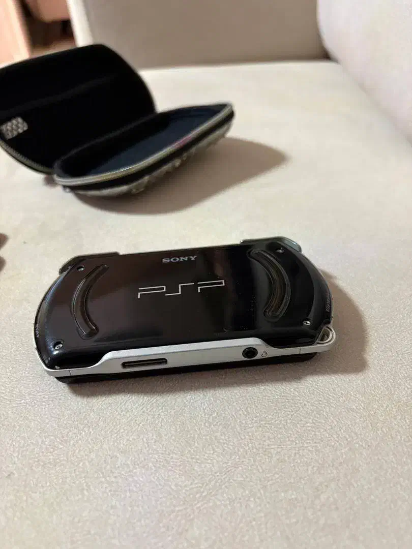 PSP GO پی اس پس مدل گو|کنسول، بازی ویدئویی و آنلاین|تهران, تهرانپارس شرقی|دیوار
