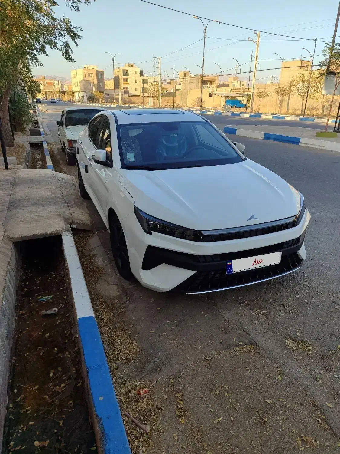 کی ام سی j7 درحدصفر|خودرو سواری و وانت|تهران, فرودگاه مهرآباد|دیوار