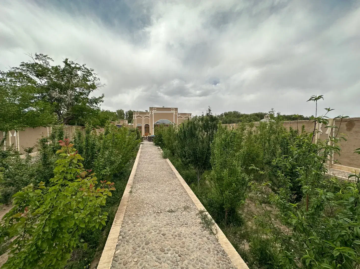 اجاره روزانه باغ ویلا|اجارهٔ کوتاهمدت ویلا و باغ|مهریز, |دیوار