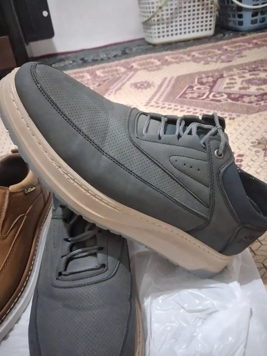 کفش|کیف، کفش، کمربند|تربت جام, فاز ۳ فرهنگیان|دیوار