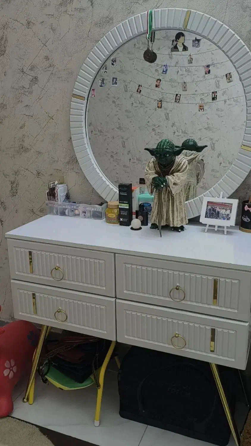 میز آرایشی|تخت و سرویس خواب|قم, یزدانشهر|دیوار