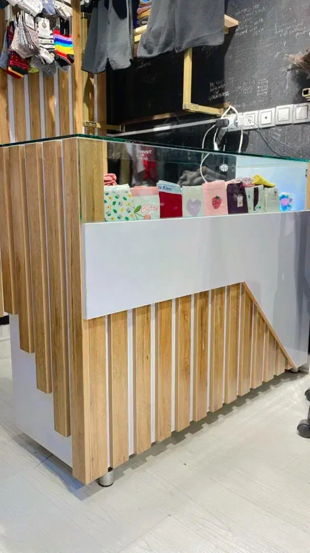 مغازه مرکز شهر جنب پاساژ ها|اجارهٔ مغازه و غرفه|بوشهر, |دیوار