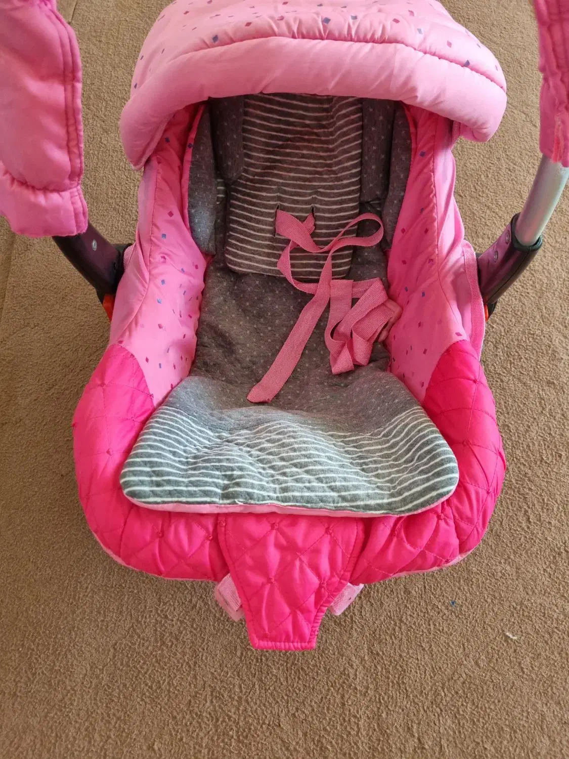 وسایل کودک|اسباب و اثاث بچه|آباده, |دیوار