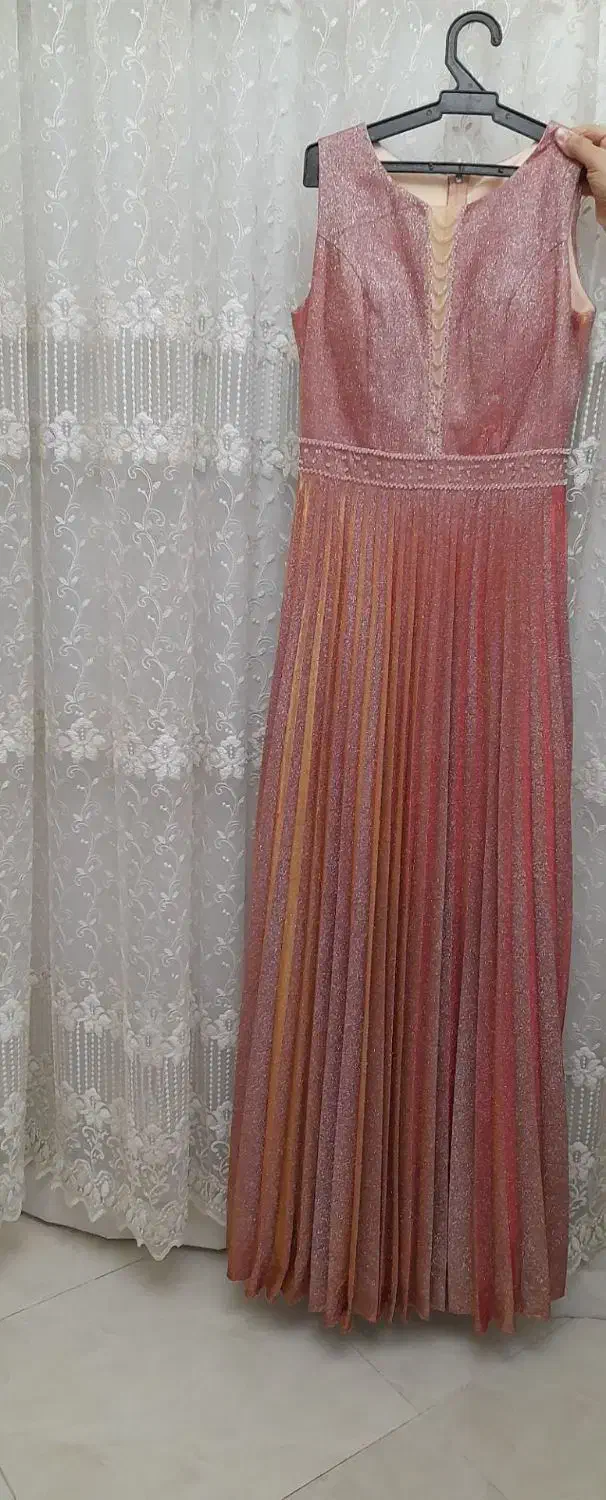 لباس مجلسی|لباس|ورامین, ورامین|دیوار