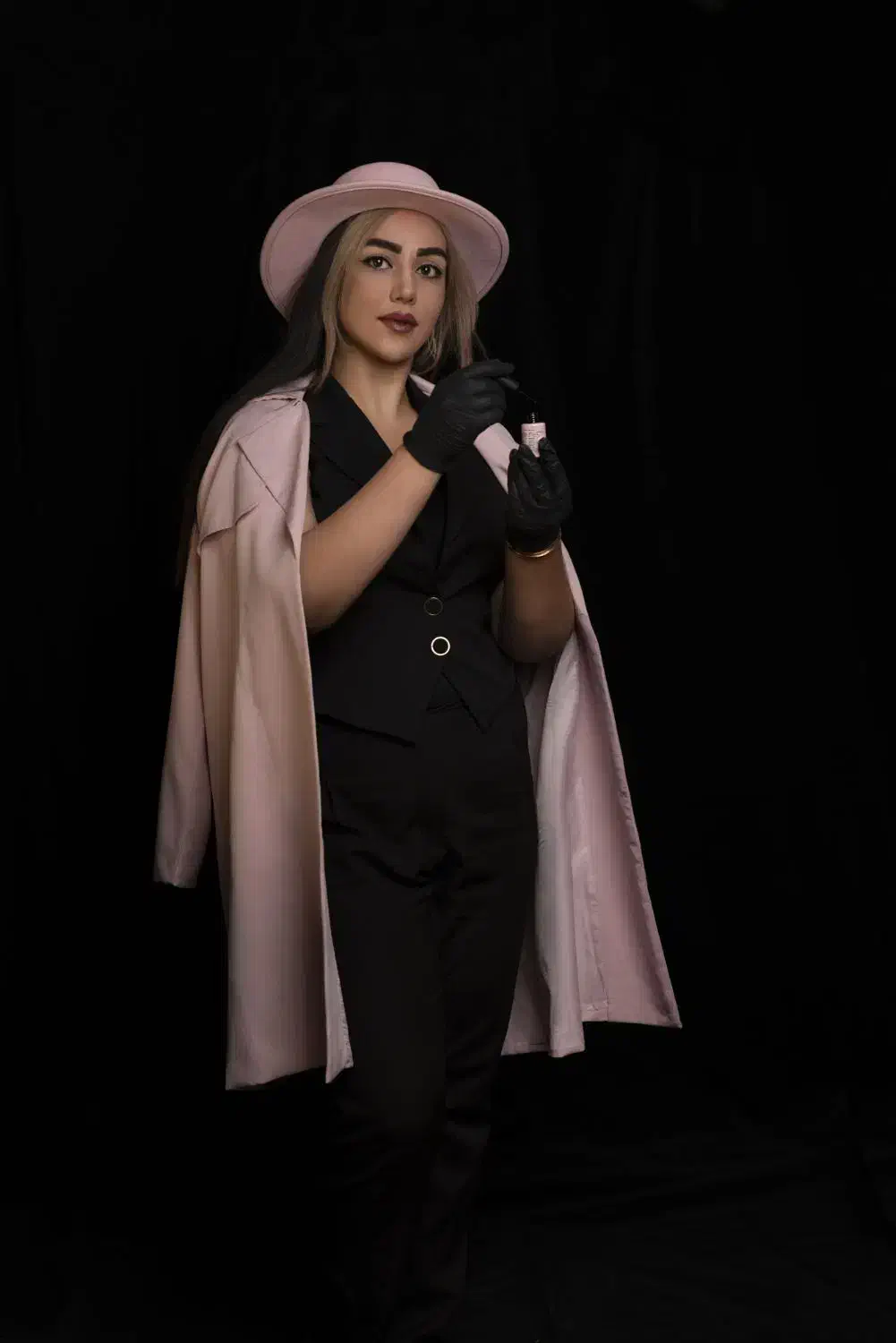 خدمات تخصصی کاشت ناخن با تخفیف ویژه|خدمات آرایشگری و زیبایی|اصفهان, الهیه|دیوار