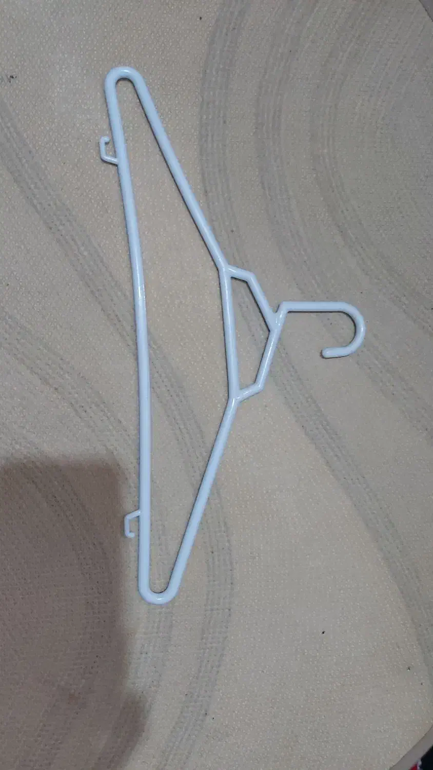 کاور لباس|بندرخت و رخت‌آویز|بندر انزلی, کلیور|دیوار