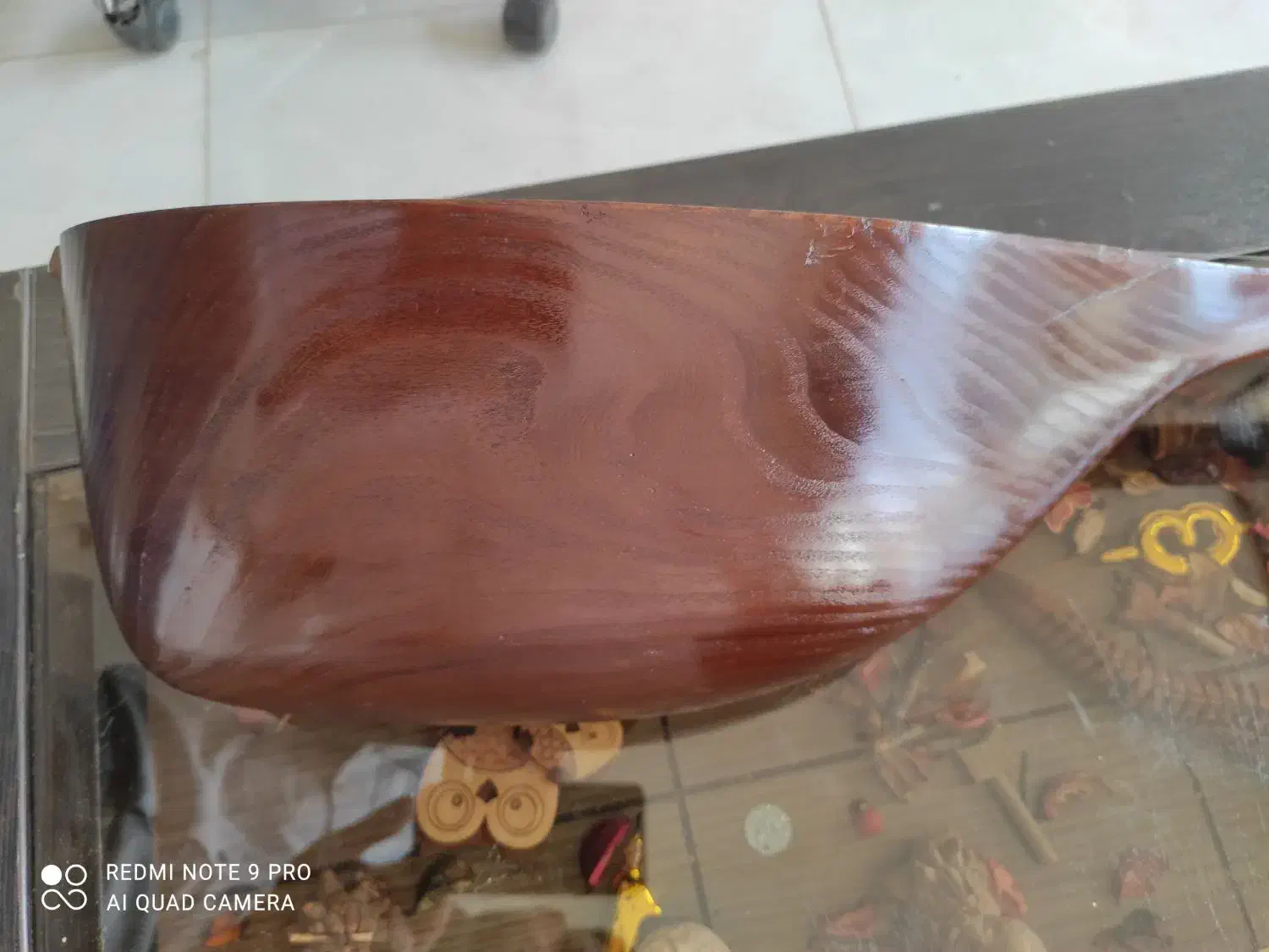 تنبور کاسه ای|سازهای سنتی|کرمانشاه, |دیوار