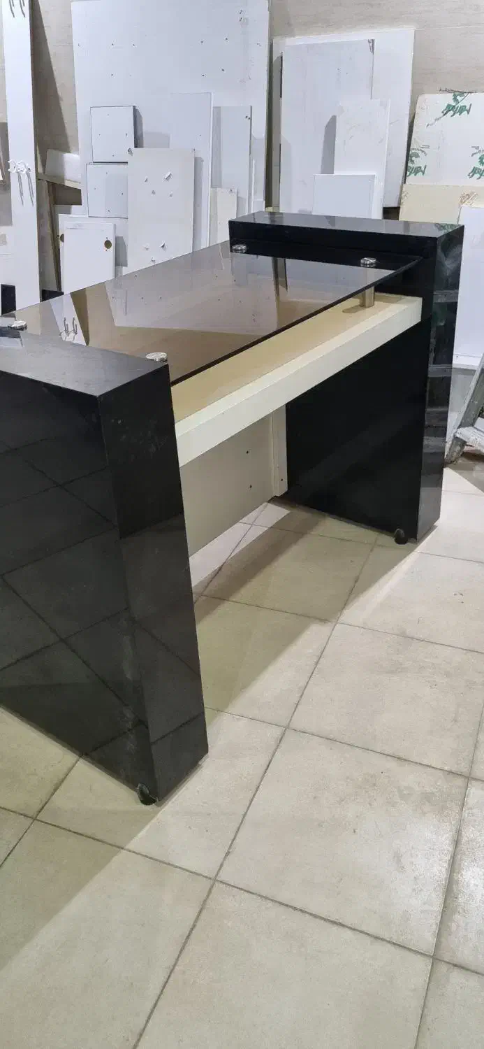 میز جزیره تمام هایگلاس|مبلمان اداری|زاهدان, |دیوار