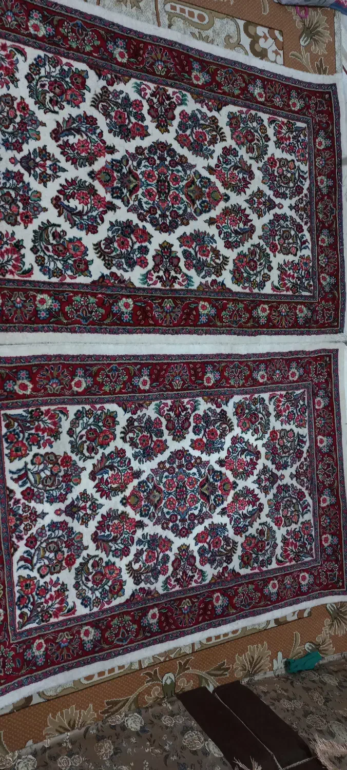 قالی دست باف نفیس|فرش|اصفهان, عباس‌آباد|دیوار