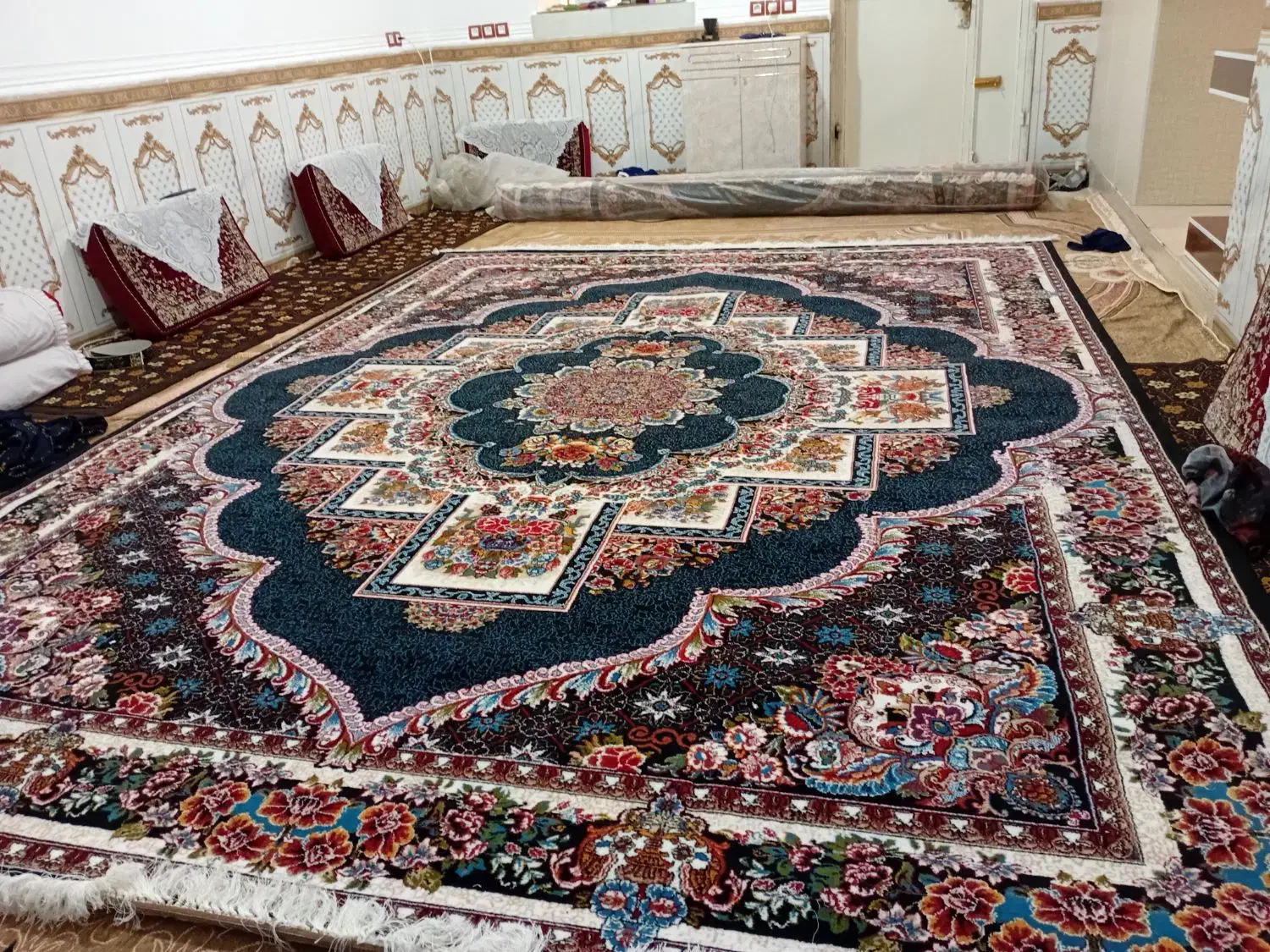 قالی|فرش|حاجی آباد, |دیوار