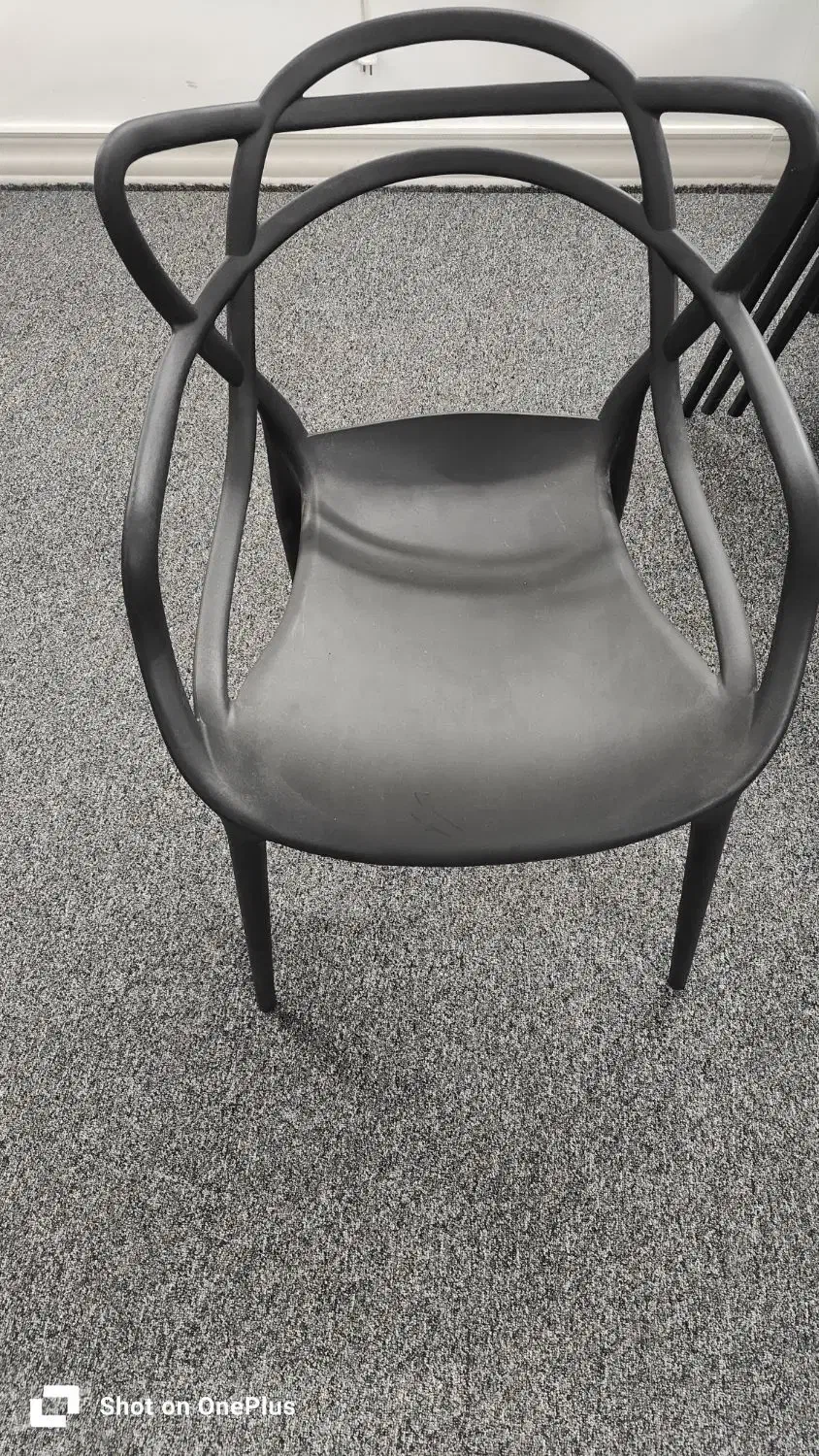 ۴ میز و ۱۲صندلی|کافیشاپ و رستوران|قم, شاه احمد قاسم|دیوار