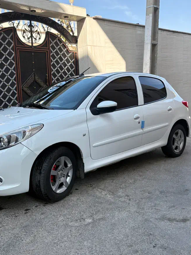 پژو۲۰۷i|خودرو سواری و وانت|گلپایگان, |دیوار