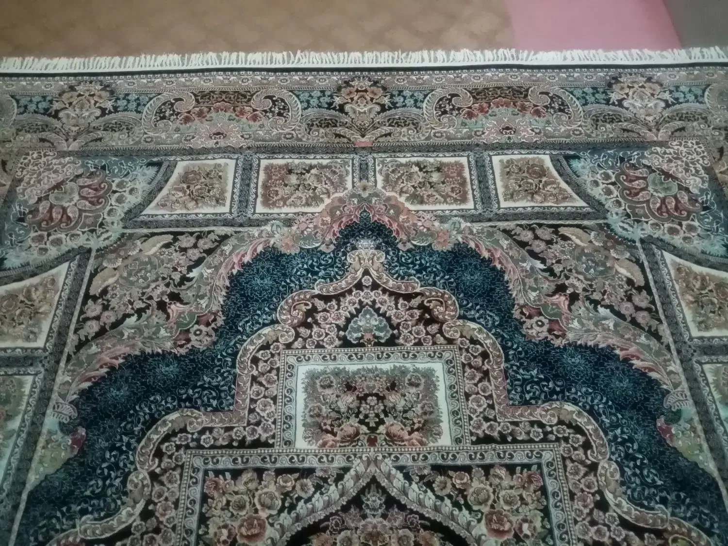 فرش ماشینی زمرد نگین مشهد 12متری 700شانه|فرش|مشهد, عبادی|دیوار