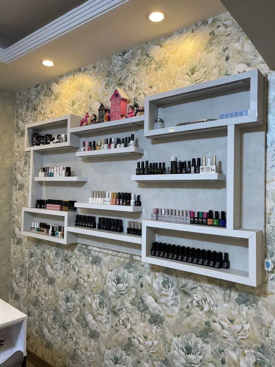 وسایل سالن|آرایشگاه و سالنهای زیبایی|شهریار, کهنز|دیوار