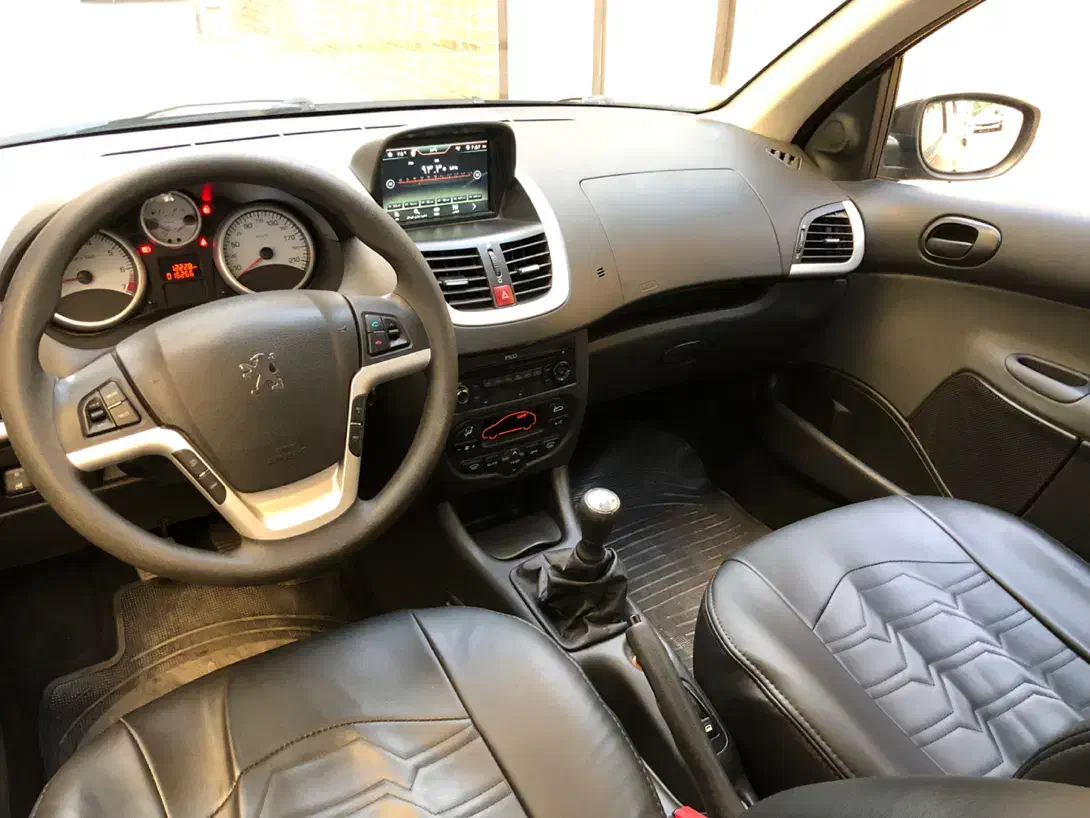 پژو ۲۰۷ سقف فلز مدل ۴۰۱|خودرو سواری و وانت|شیراز, آبیاری|دیوار