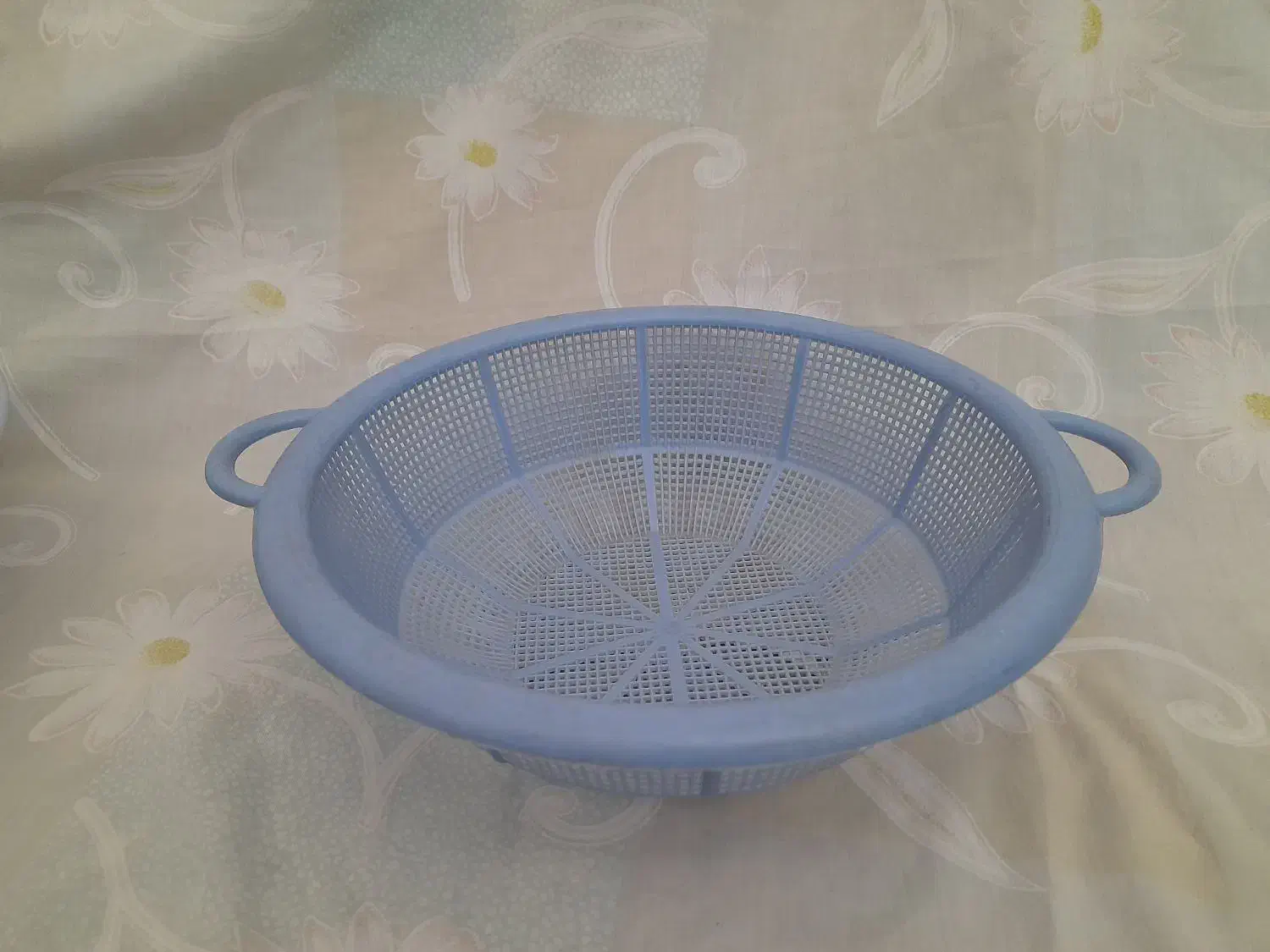 تعدادی ظرف اسلایدها ببین متنوع هست و مفت|لوازم جانبی حیوانات|جهرم, |دیوار