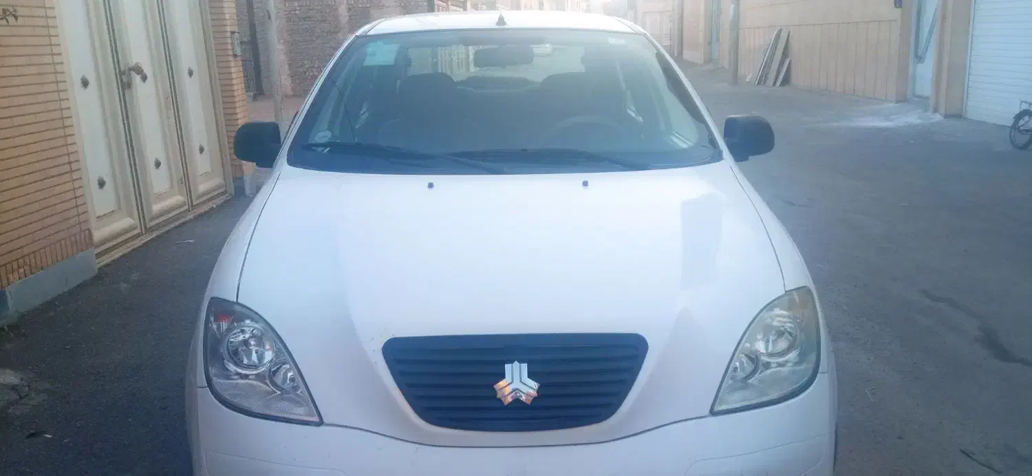 تیبا صندوق دار خانگی کم کار 98|خودرو سواری و وانت|کاشان, شمس آبادی|دیوار