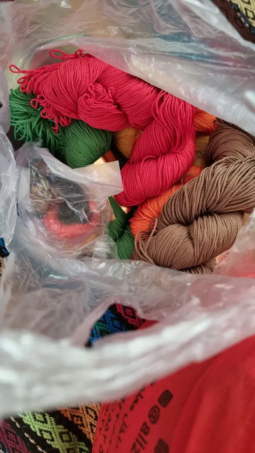 کاموا برای بافتنی و گلدوزی|لوازم خیاطی و بافتنی|کاشمر, |دیوار