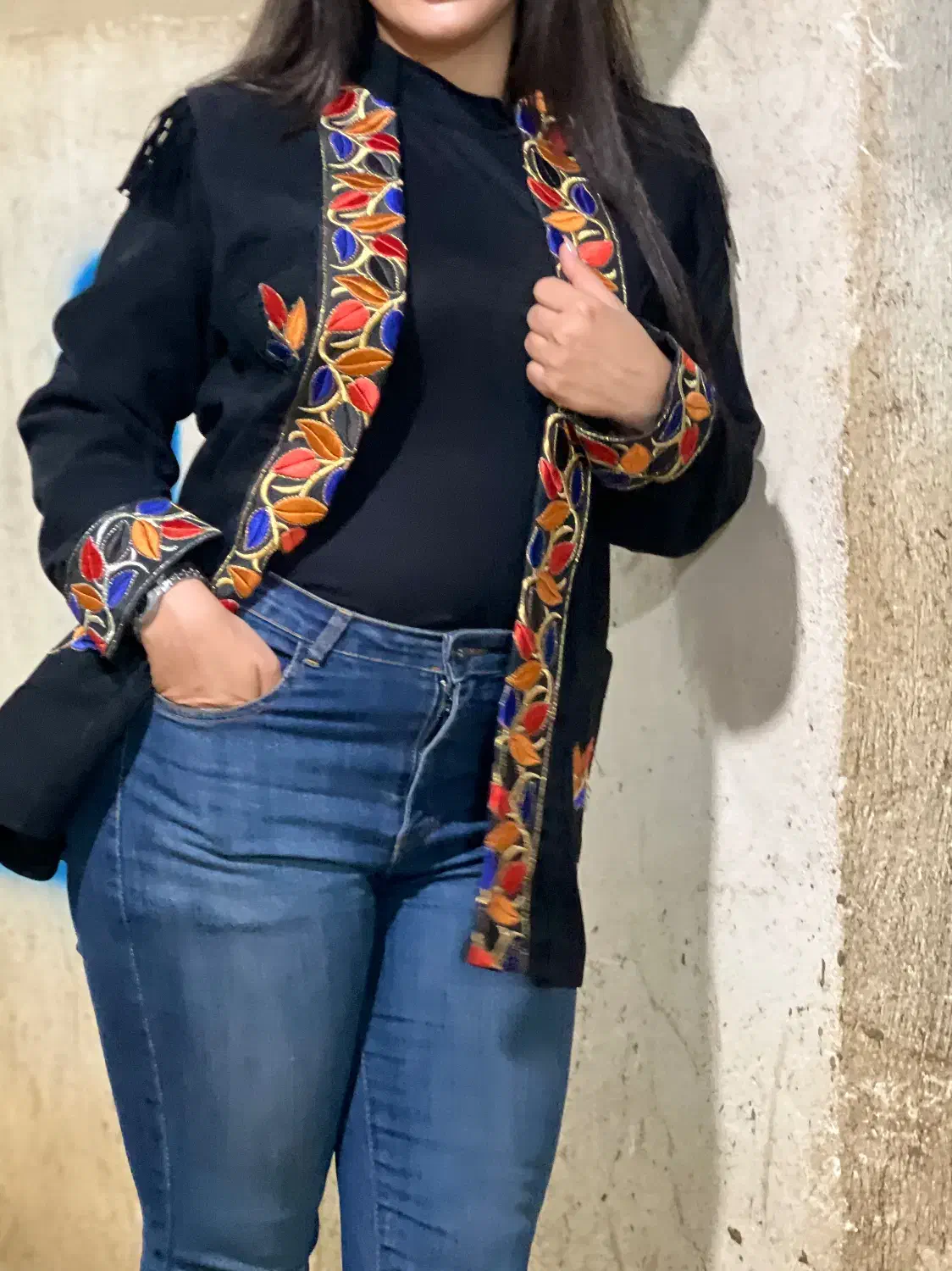 کت مخمل کبریتی|لباس|شاهینشهر, شهرک منازل چوبی|دیوار