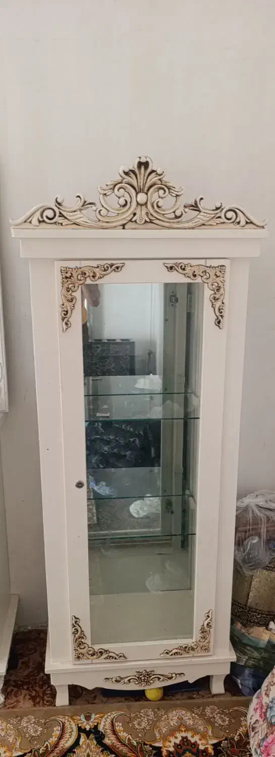 ویترین تمیز در حد نو بدون زدگی|بوفه، ویترین، کنسول|الیگودرز, |دیوار