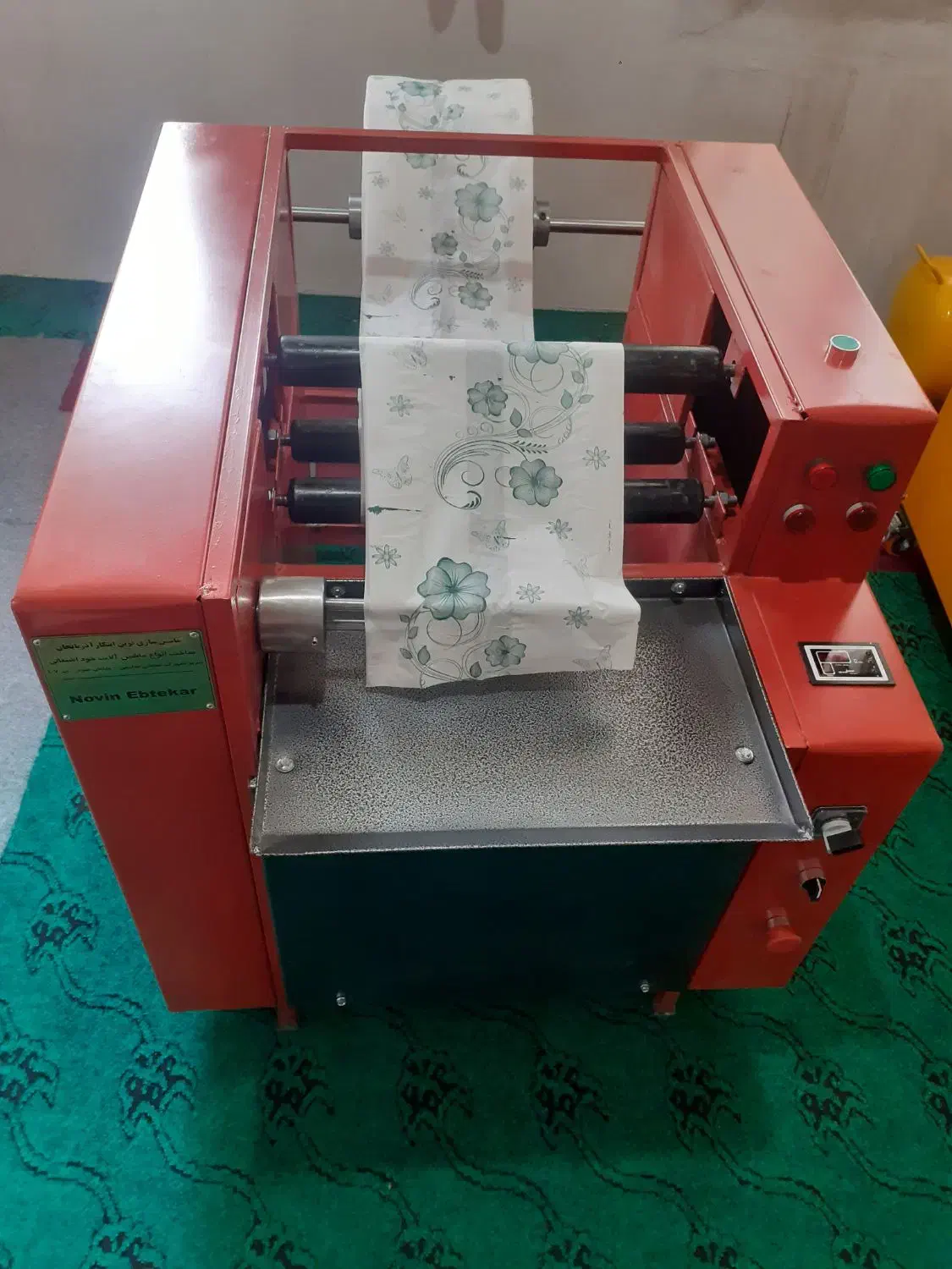دستگاه رول به رول سفره یکبار مصرف|ماشین‌آلات صنعتی|اسدآباد, |دیوار