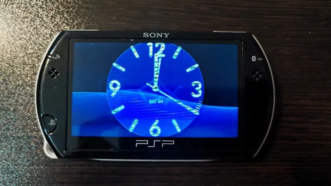 کنسول همراه سونی پی اس پی گو - PSP GO|کنسول، بازی ویدئویی و آنلاین|رشت, استادسرا|دیوار