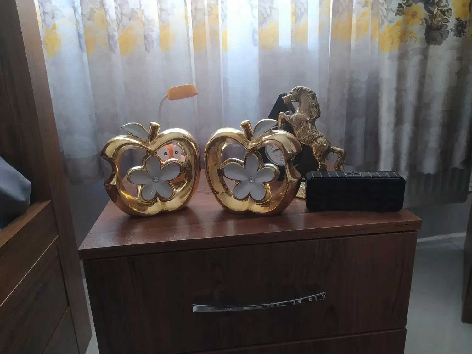 دکوری.|مجسمه، تندیس، ماکت|هشتگرد, فاز ۷ مهستان|دیوار