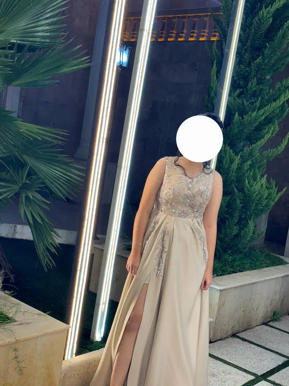 لباس مجلسی|لباس|سنگر, |دیوار