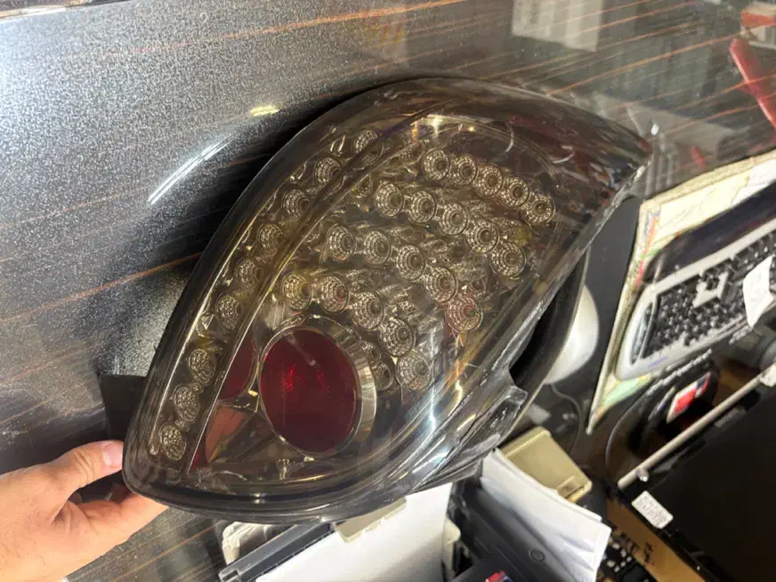 چراغ و خطر ۲۰۶ و ۲۰۷|قطعات یدکی و لوازم جانبی|مشهد, امام رضا (ع)|دیوار