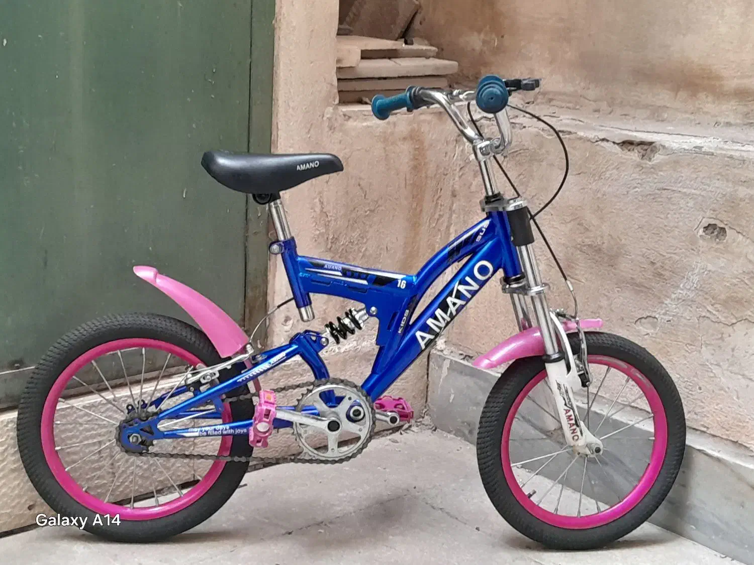 آمانو شانزده کمکفنردار|دوچرخه، اسکیت، اسکوتر|اندیشه, اندیشه فاز ۱|دیوار