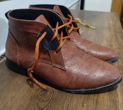 چکمه|کیف، کفش، کمربند|یاسوج, |دیوار