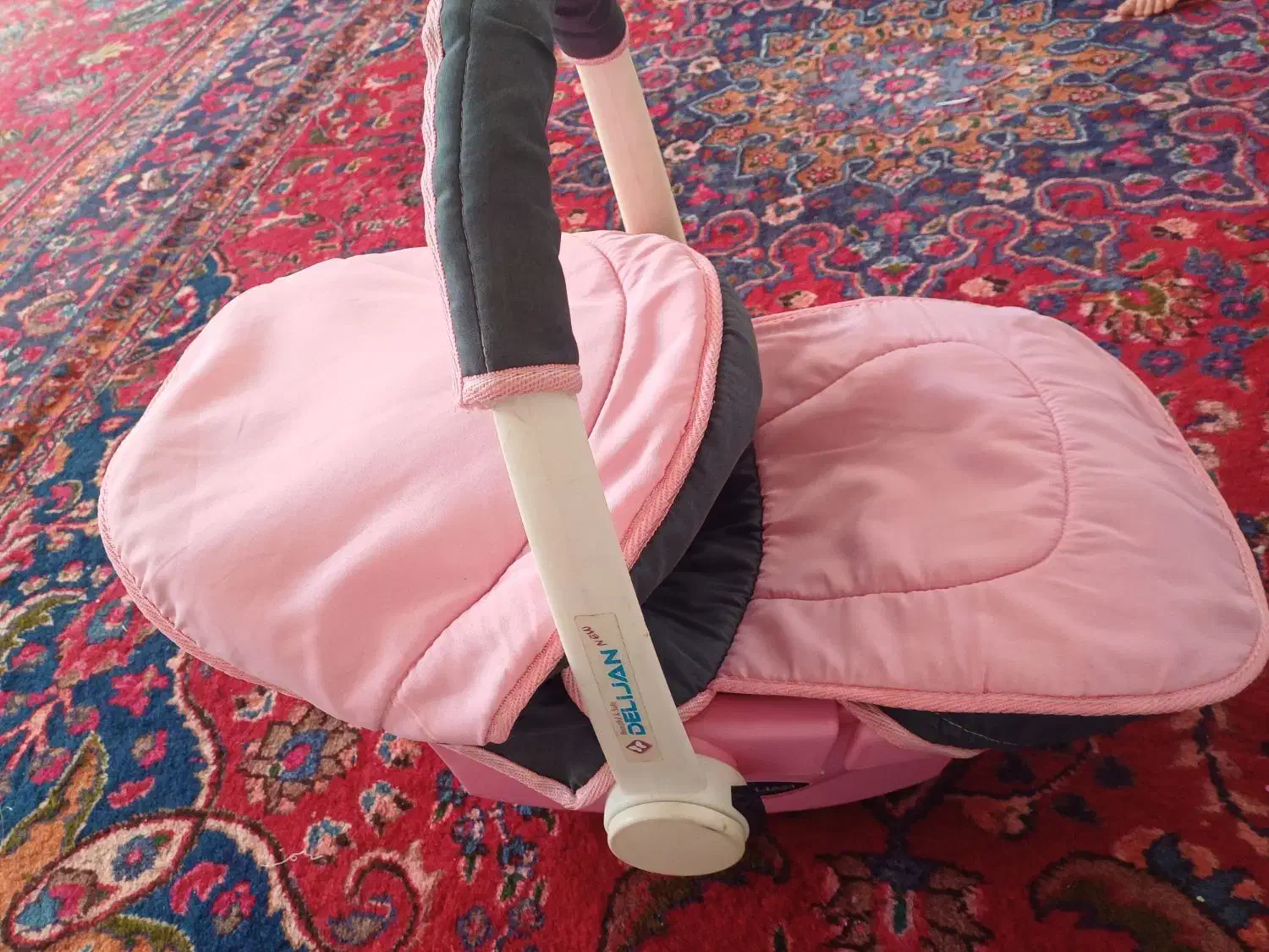 کریر|کالسکه و لوازم جانبی|بناب, |دیوار