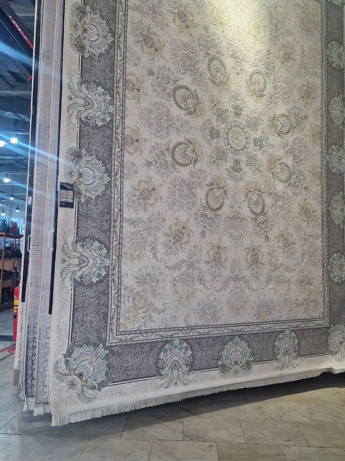 فرش|فرش|نیشابور, بلوار گلها|دیوار