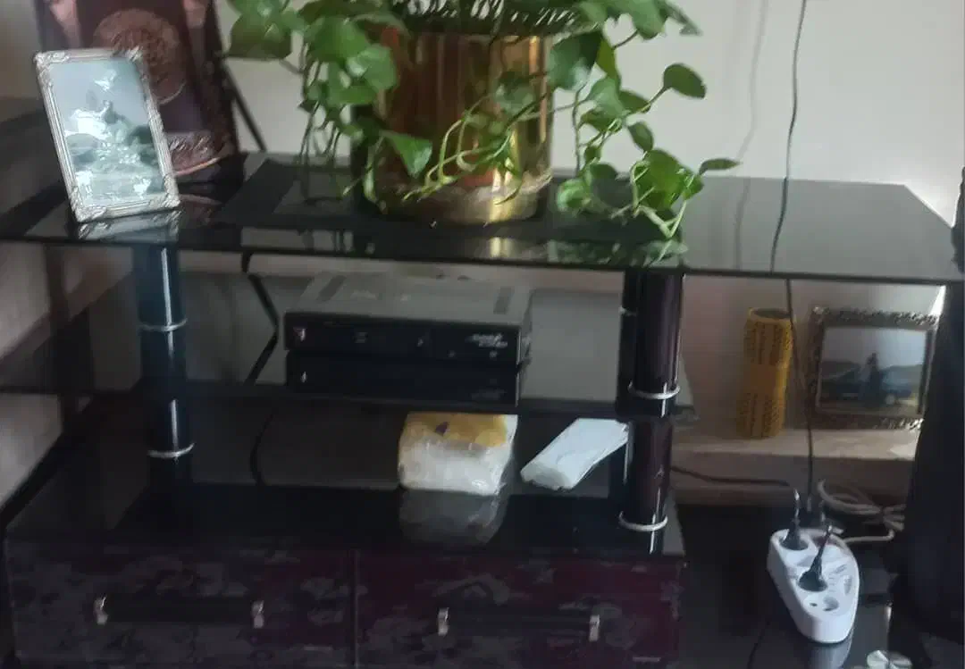 میز|میز تلویزیون|تهران, حکمت|دیوار